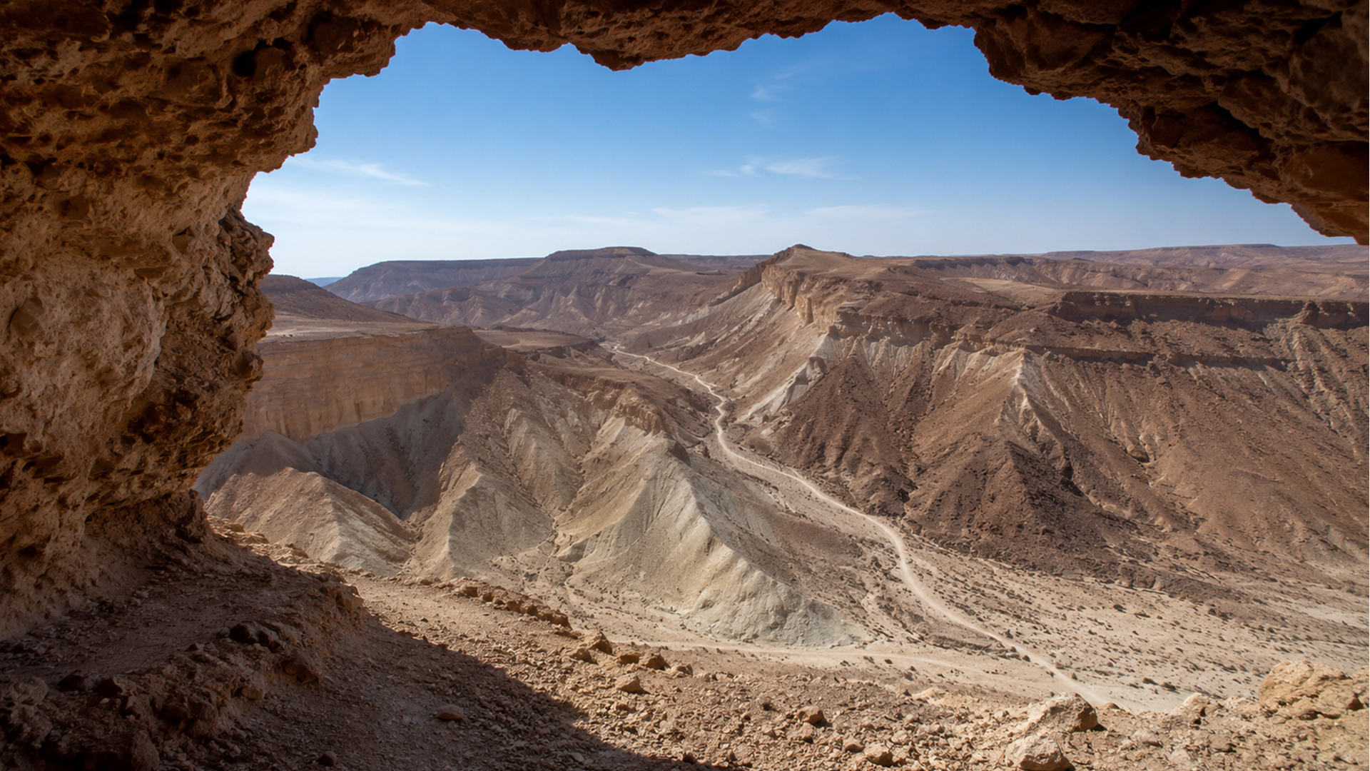 מקומות מיוחדים בישראל: מכתשים מדבריים, נקרות ים, מערות ומסלולי טבע